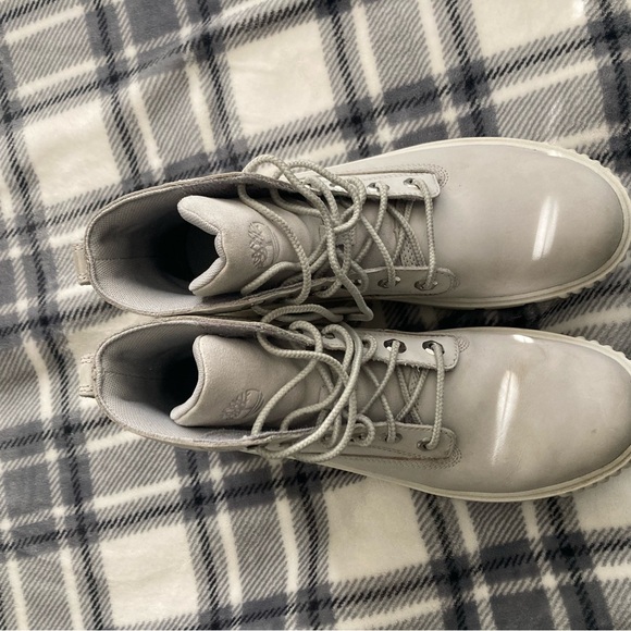 Timberland Chunky Sole Boots - Light Gray - Picture 2 of 8